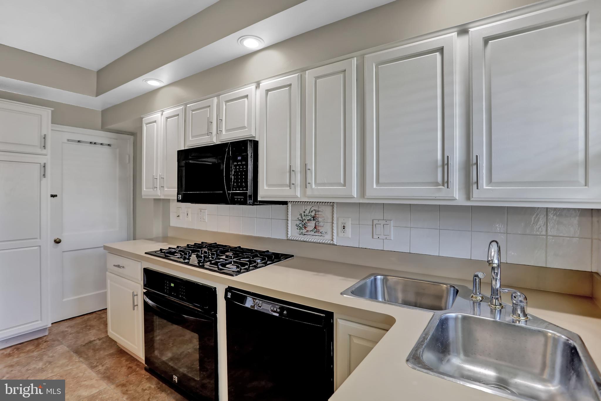1624 Ramblewood Road Baltimore, MD 21239 - Photo 16 of 38 Gallery Image 16
