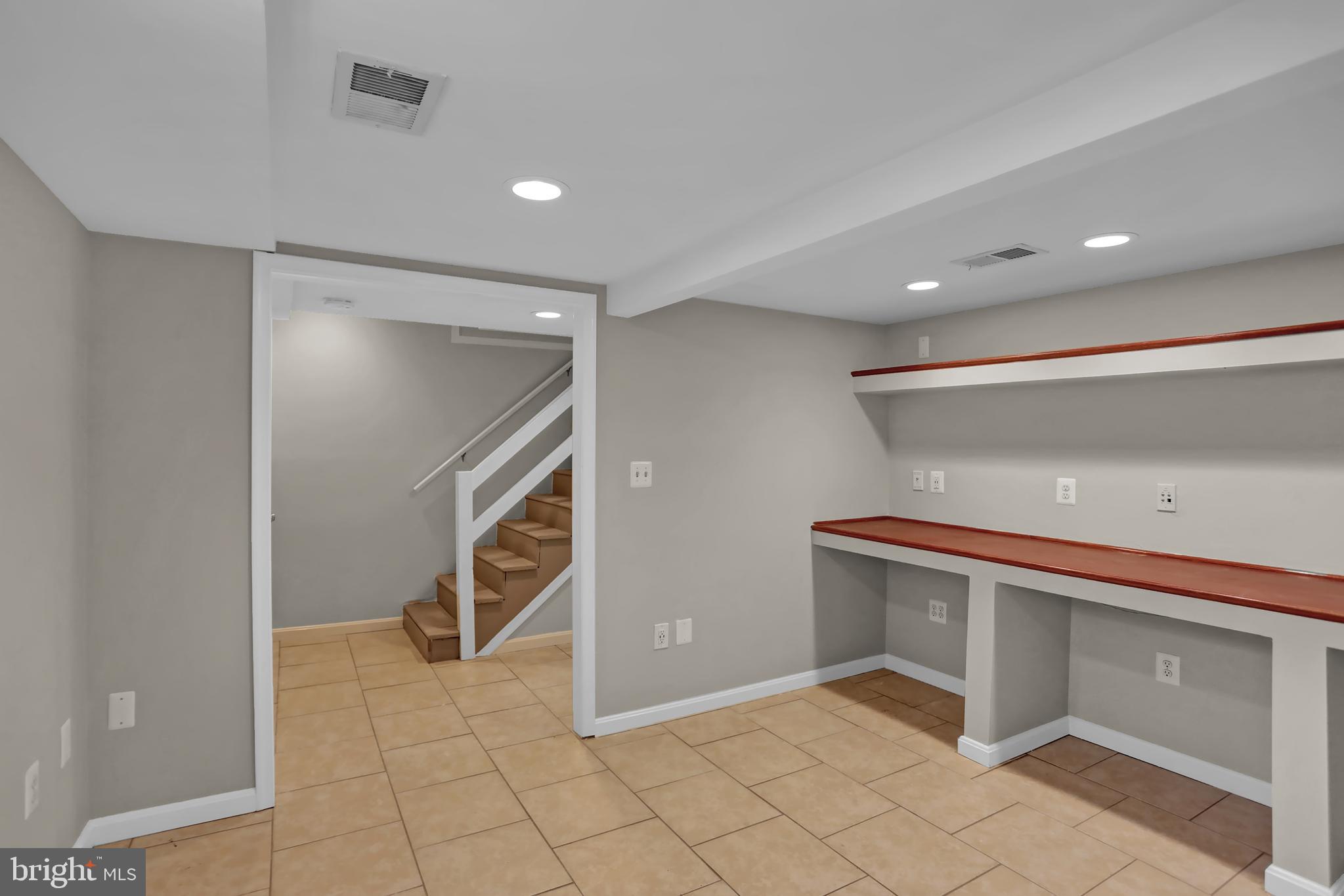 1624 Ramblewood Road Baltimore, MD 21239 - Photo 26 of 38 Gallery Image 26