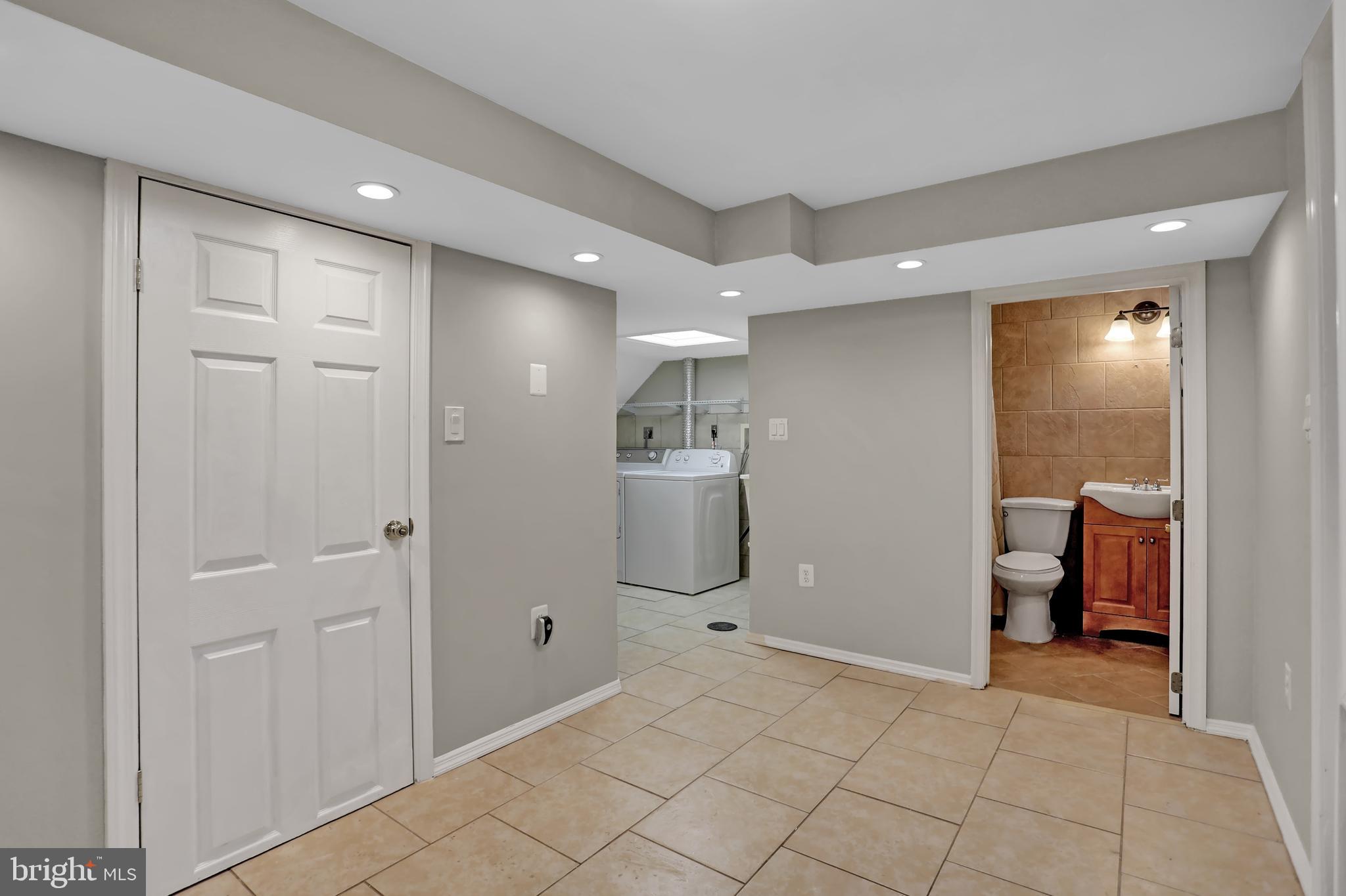 1624 Ramblewood Road Baltimore, MD 21239 - Photo 28 of 38 Gallery Image 28