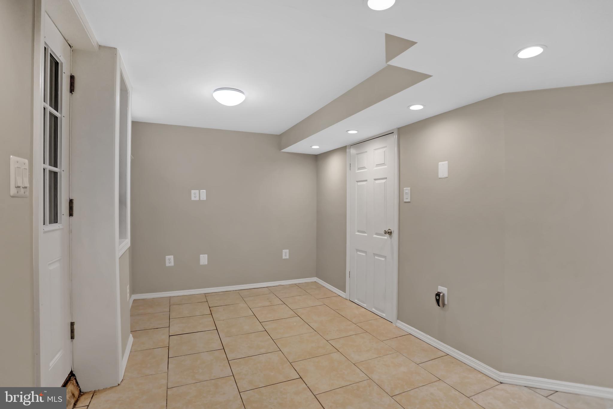 1624 Ramblewood Road Baltimore, MD 21239 - Photo 29 of 38 Gallery Image 29