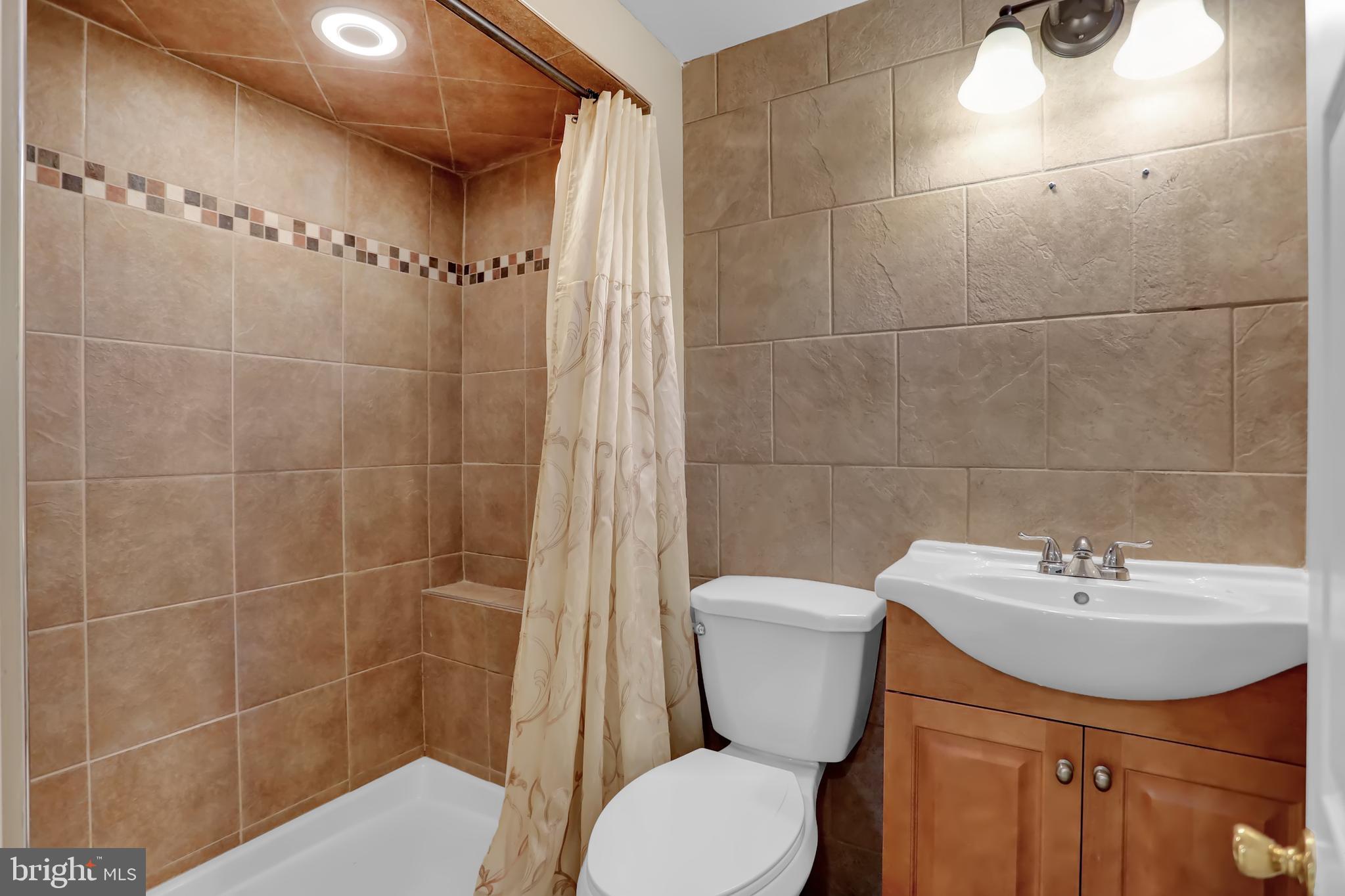1624 Ramblewood Road Baltimore, MD 21239 - Photo 32 of 38 Gallery Image 32
