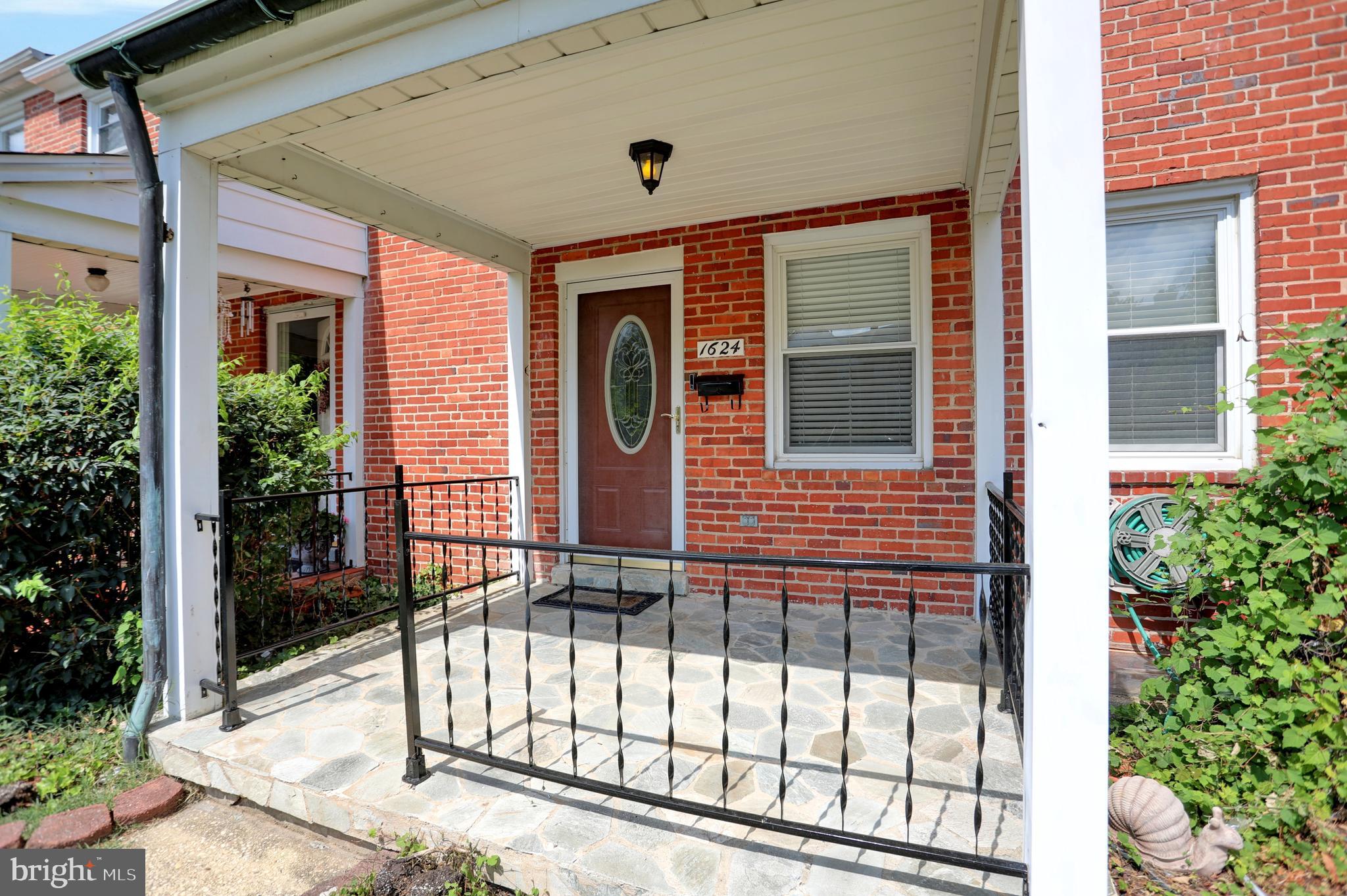 1624 Ramblewood Road Baltimore, MD 21239 - Photo 6 of 38 Gallery Image 6