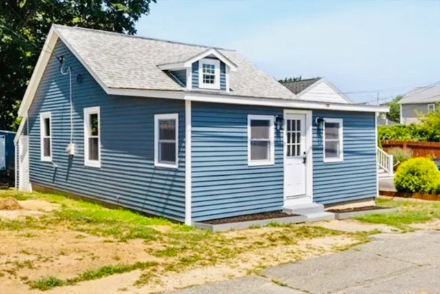 $2,500 | 21 Hillside Avenue, Swansea, MA 02777