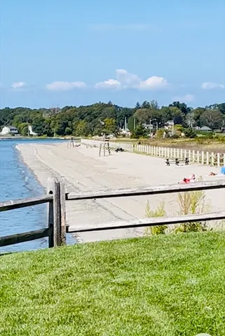 $2,500 | 21 Hillside Avenue, Swansea, MA 02777