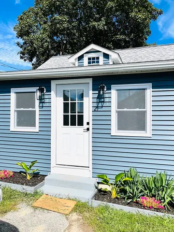 $2,500 | 21 Hillside Avenue, Swansea, MA 02777