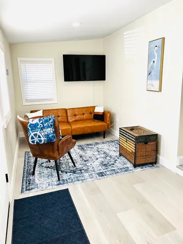 $2,500 | 21 Hillside Avenue, Swansea, MA 02777