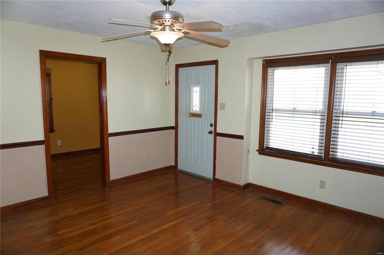 3659 Ashby Road St. Ann, MO 63074 - Photo 3 of 14 Gallery Image 3