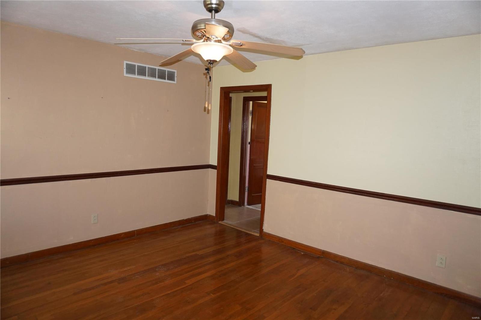 3659 Ashby Road St. Ann, MO 63074 - Photo 4 of 14 Gallery Image 4