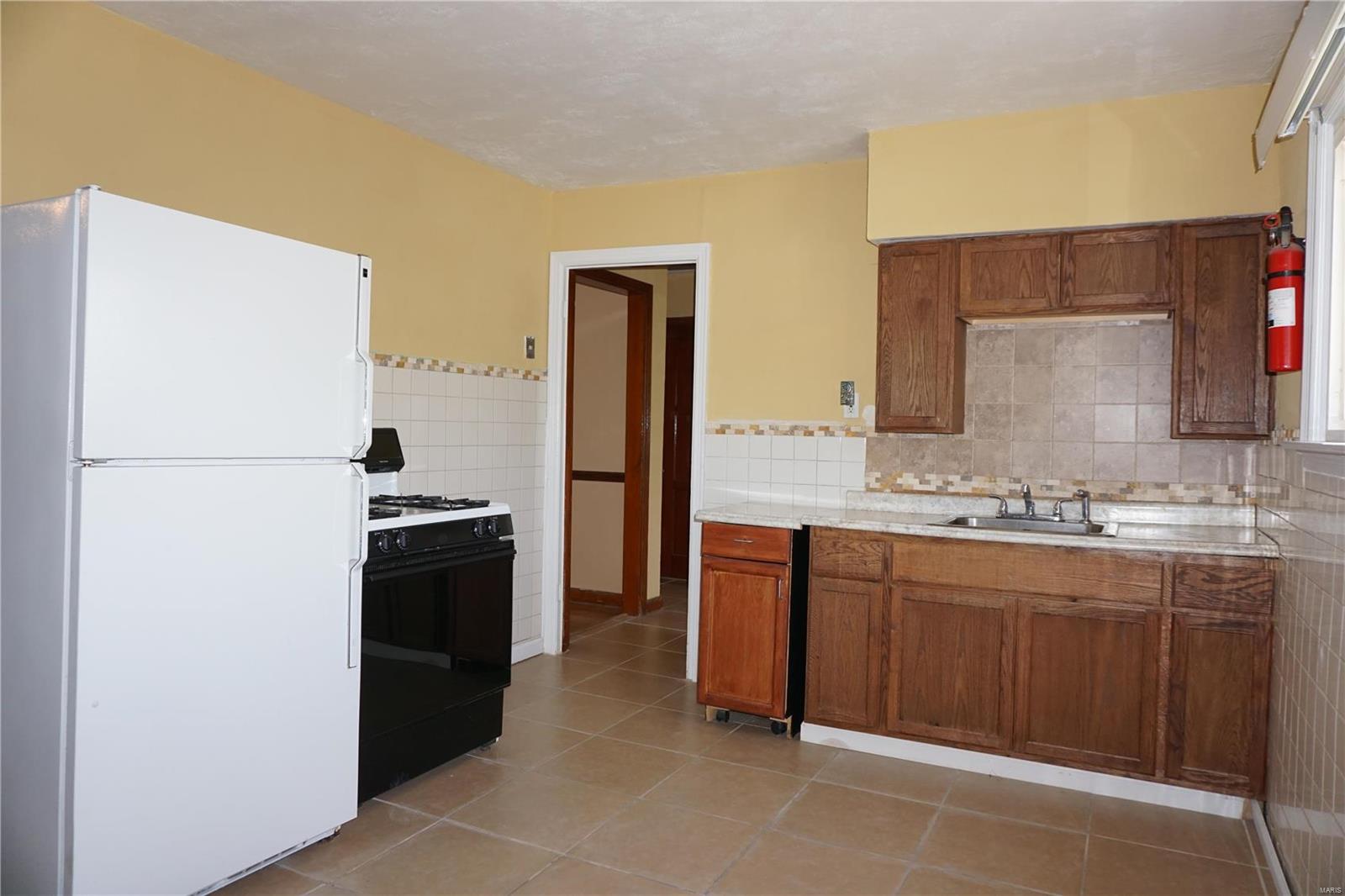 3659 Ashby Road St. Ann, MO 63074 - Photo 7 of 14 Gallery Image 7