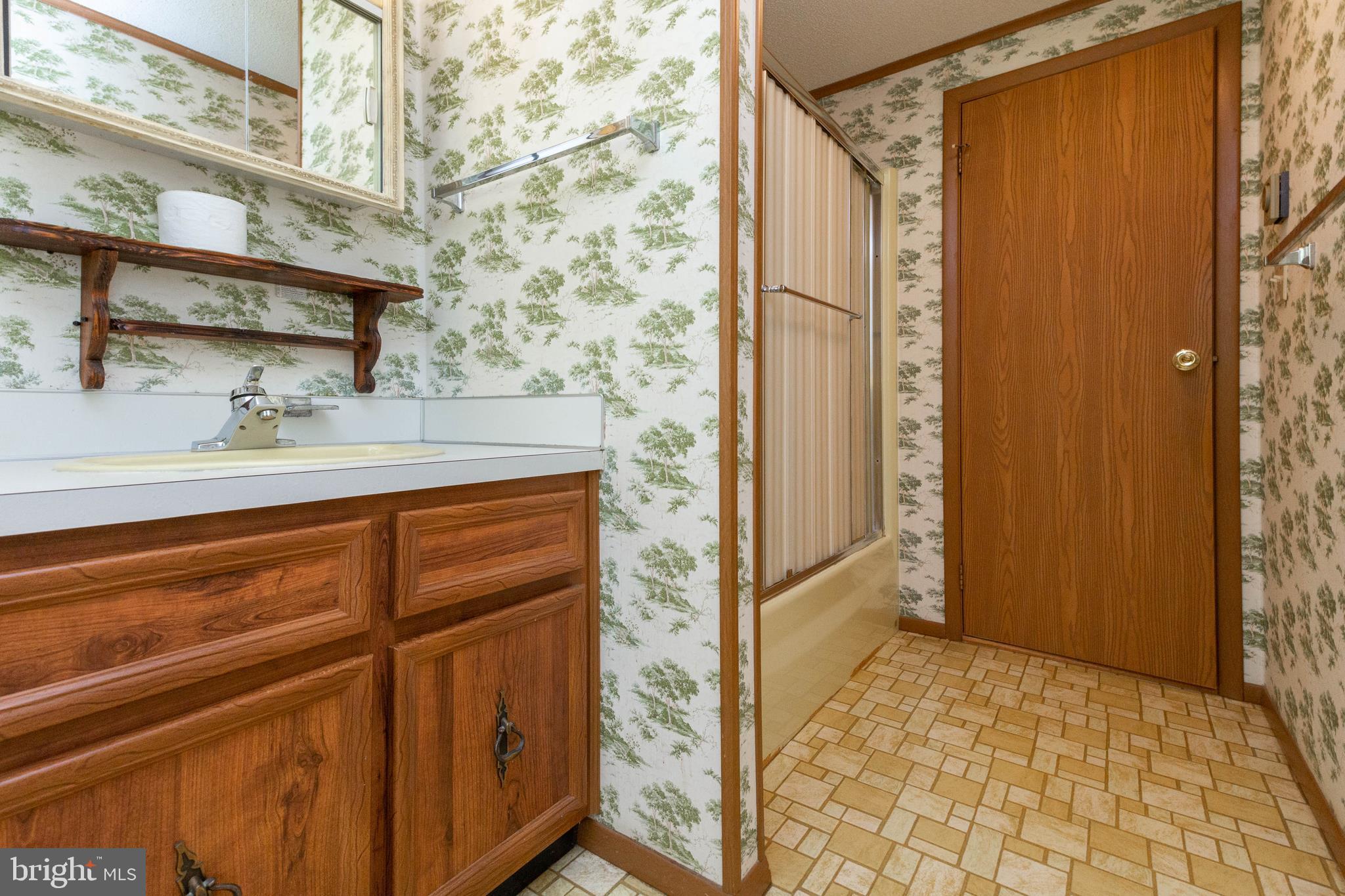 3555 Carrollton Road Upperco, MD 21155 - Photo 20 of 26 HALL BATH