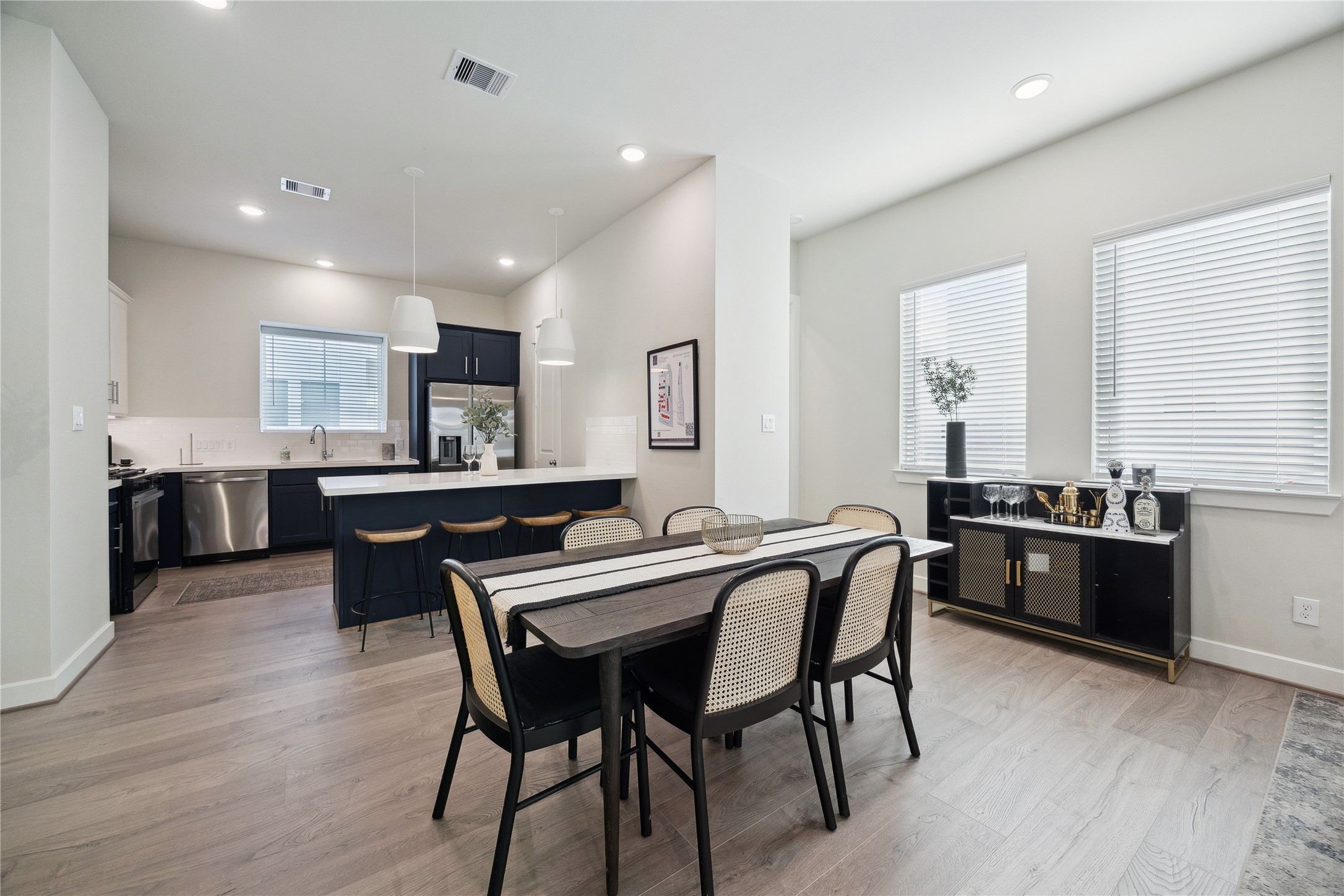 3061 Hicks Street Houston, TX 77007 - Photo 5 of 20
Representative photo. Layout and selections may vary.