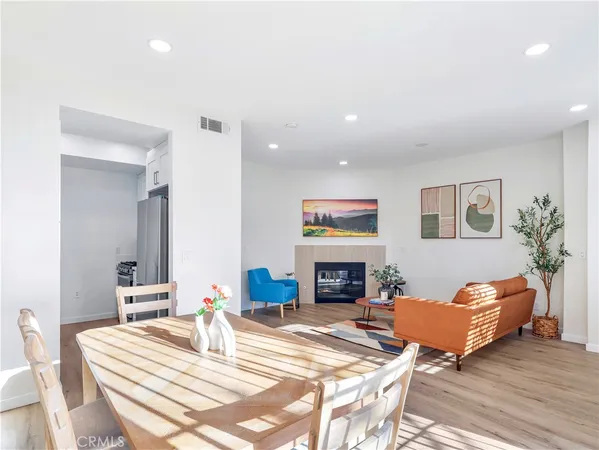 $465,000 | 7320 Balboa Boulevard, Unit 102, Lake Balboa, CA 91406