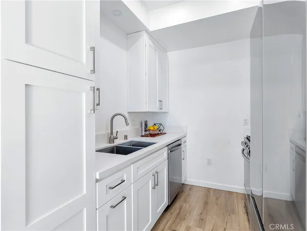 $465,000 | 7320 Balboa Boulevard, Unit 102, Lake Balboa, CA 91406