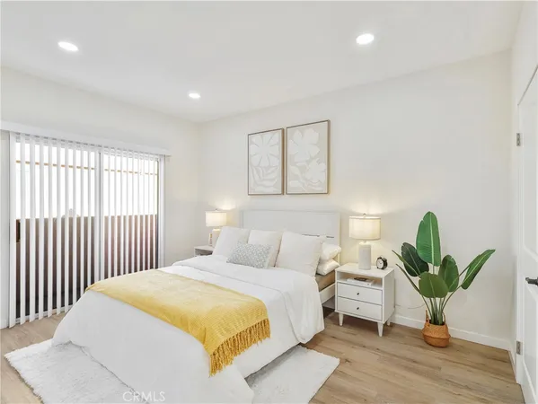 $465,000 | 7320 Balboa Boulevard, Unit 102, Lake Balboa, CA 91406