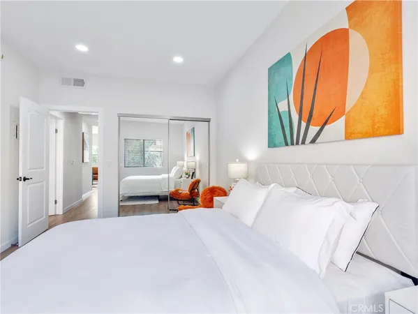$465,000 | 7320 Balboa Boulevard, Unit 102, Lake Balboa, CA 91406