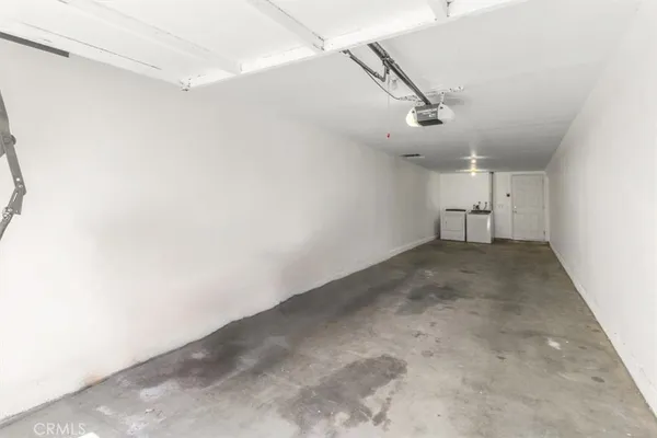 $465,000 | 7320 Balboa Boulevard, Unit 102, Lake Balboa, CA 91406