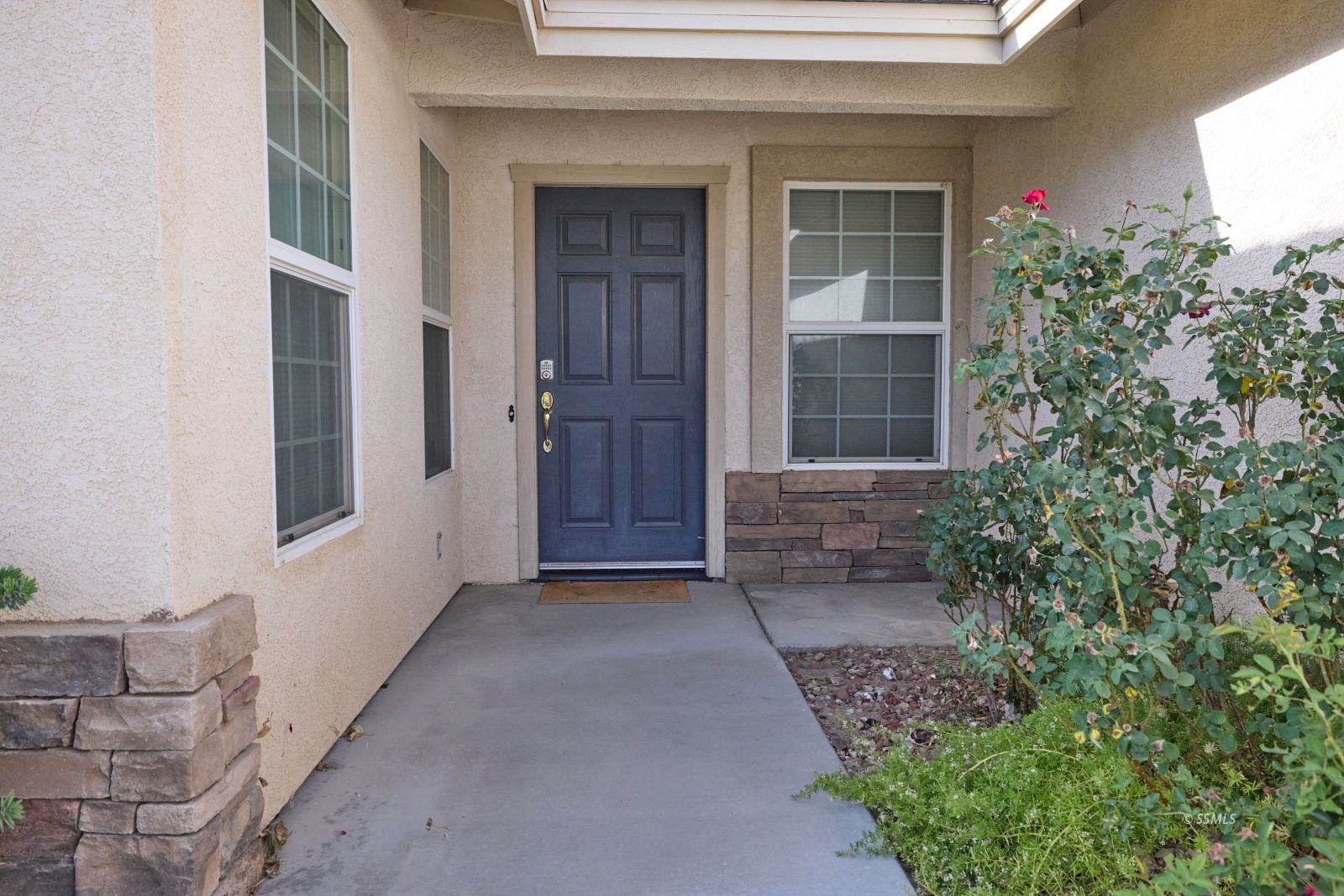 412 Christopher Court Ridgecrest, CA 93555 - Photo 2 of 34