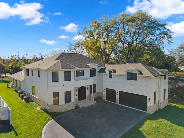 $2,595,000 | 1851 Oakwood Road, Northbrook, IL 60062