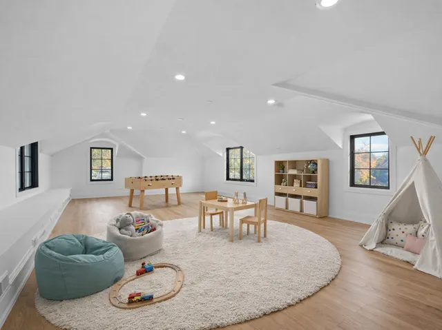 $2,595,000 | 1851 Oakwood Road, Northbrook, IL 60062