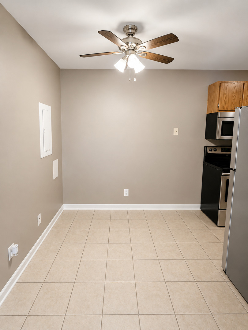 2300 Light Road, Unit 201 Oswego, IL 60543 - Photo 4 of 10 Gallery Image 4