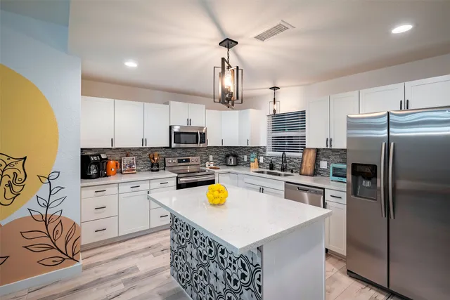 $399,000 | 5918 Lattimer Drive, Houston, TX 77035