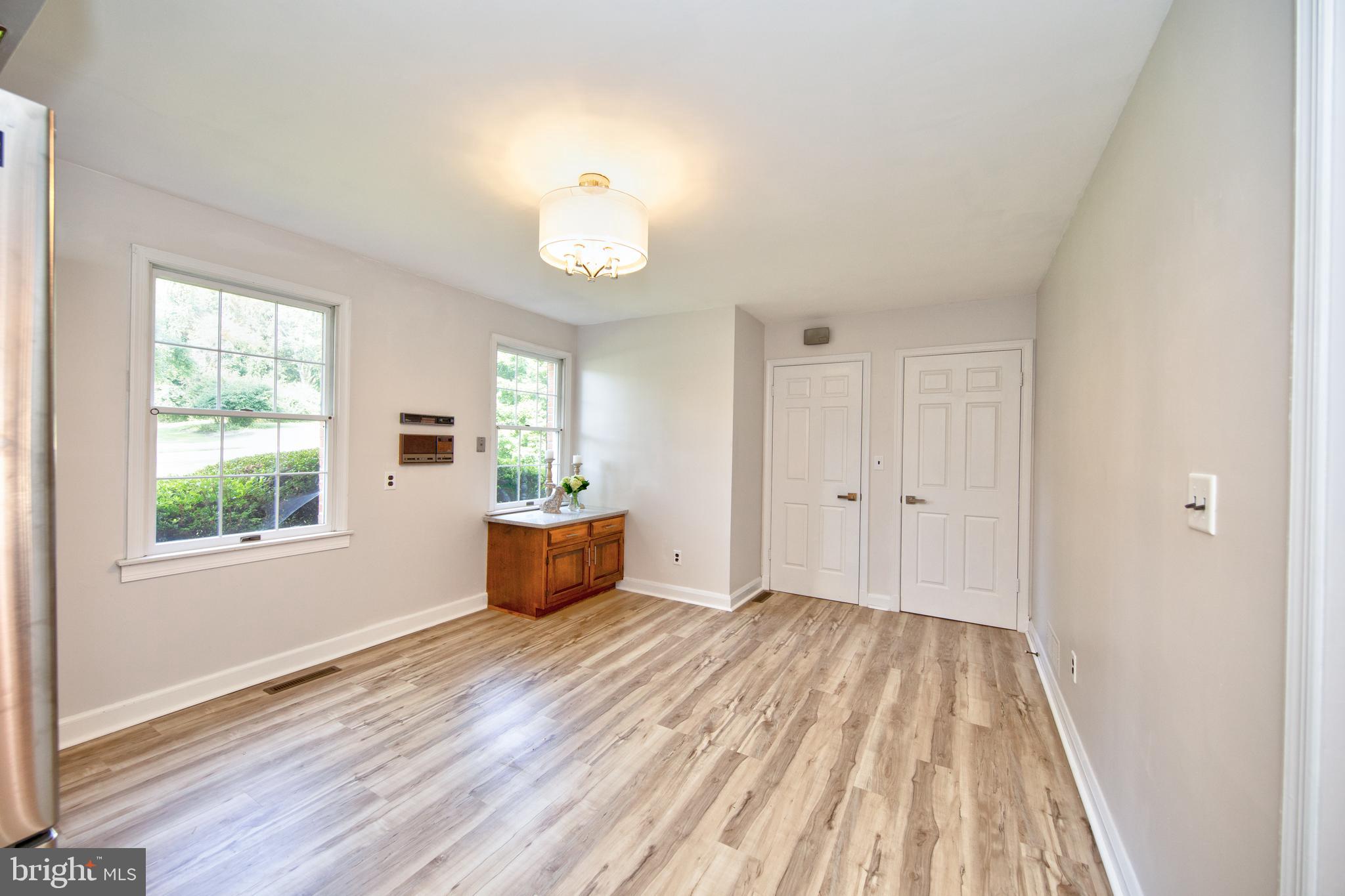 13711 Killarney Court Phoenix, MD 21131 - Photo 15 of 78 Large eat in kitchen area
