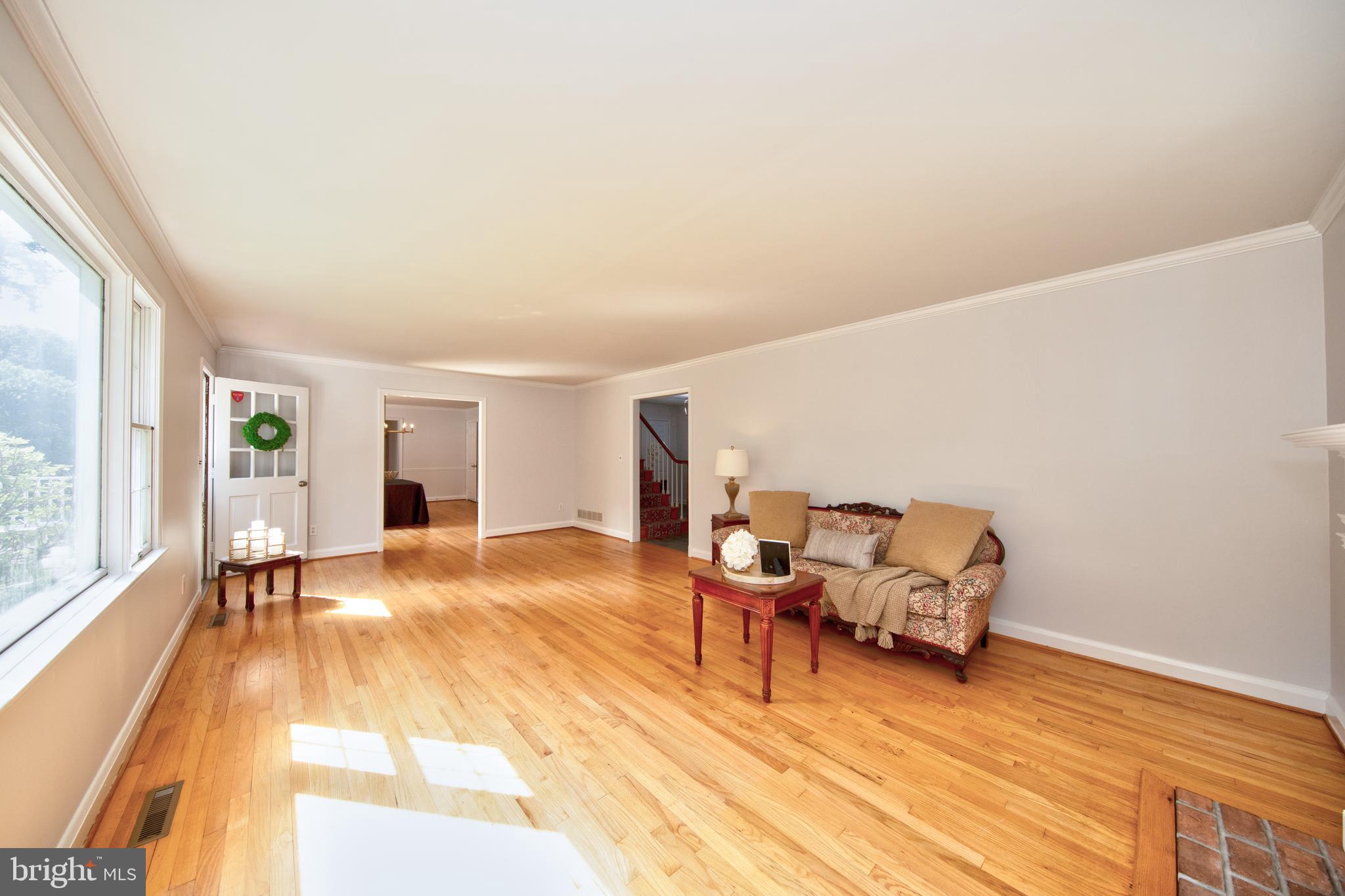 13711 Killarney Court Phoenix, MD 21131 - Photo 22 of 78 Living Room
