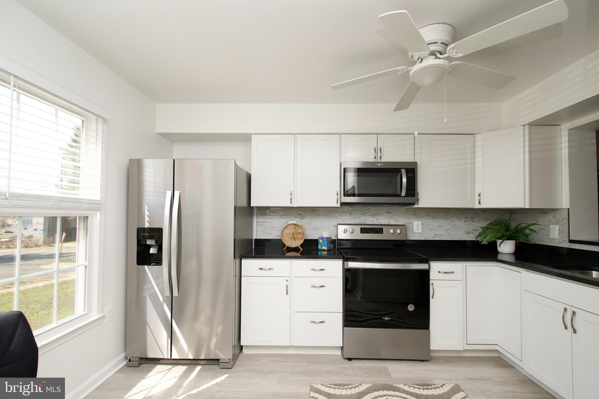 7396 Stream Way Springfield, VA 22152 - Photo 14 of 45 Kitchen