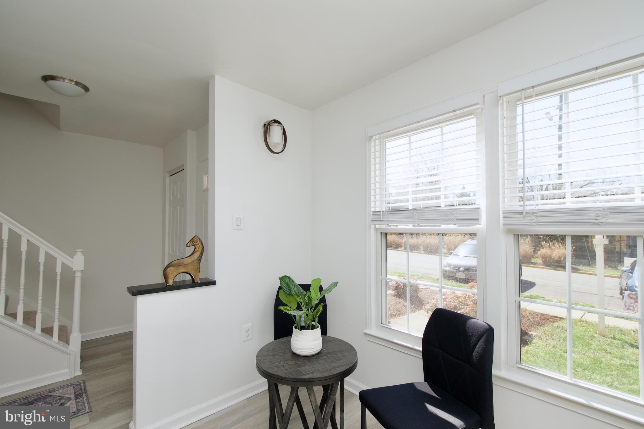 7396 Stream Way Springfield, VA 22152 - Photo 17 of 45 Breakfast Nook
