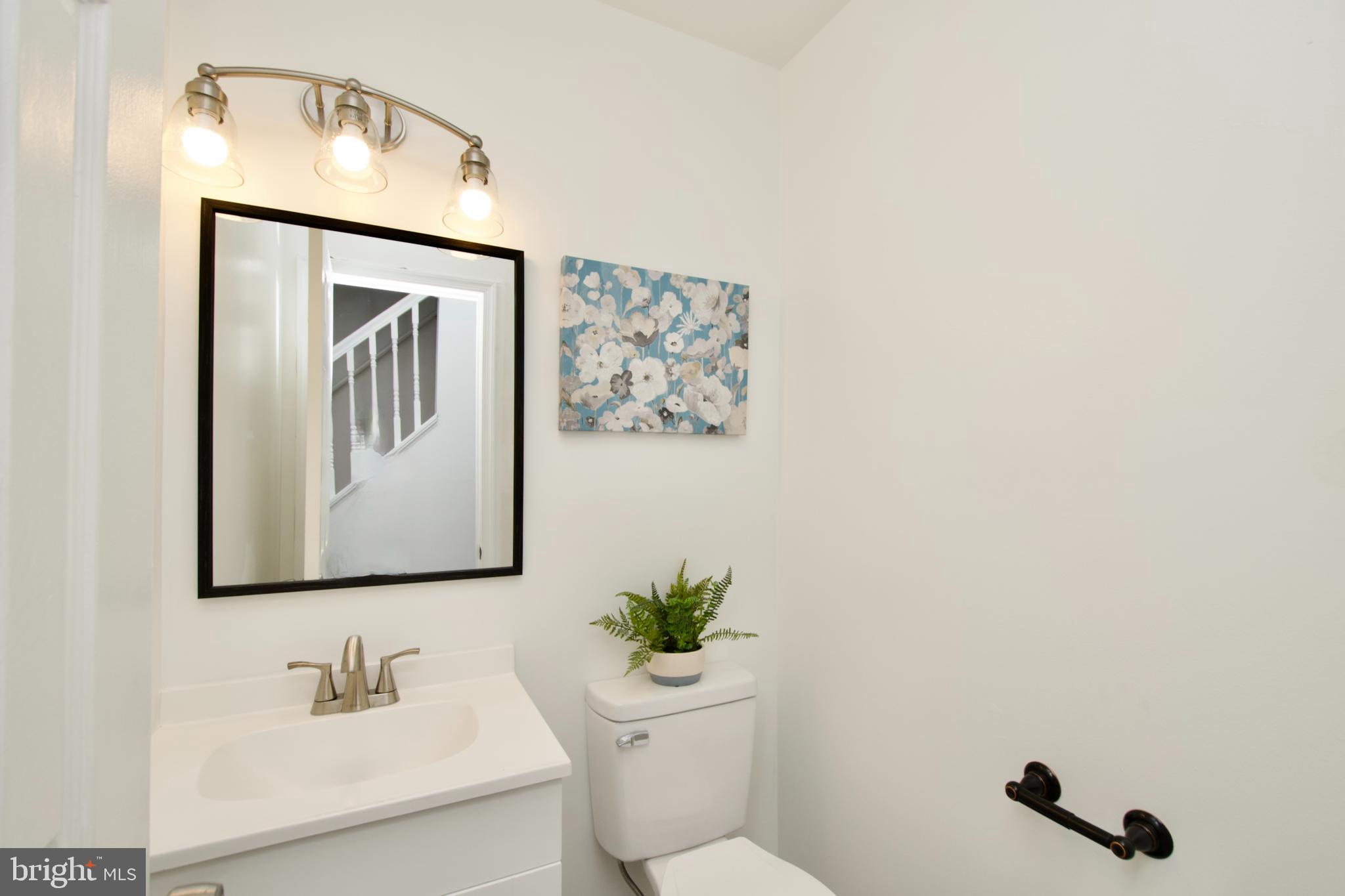 7396 Stream Way Springfield, VA 22152 - Photo 19 of 45 Powder Room