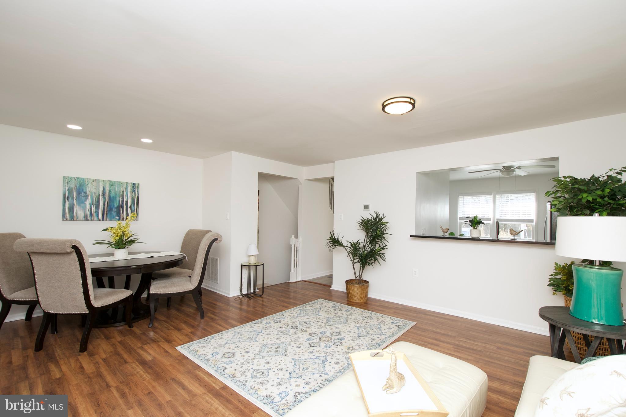 7396 Stream Way Springfield, VA 22152 - Photo 8 of 45 LR and DR View
