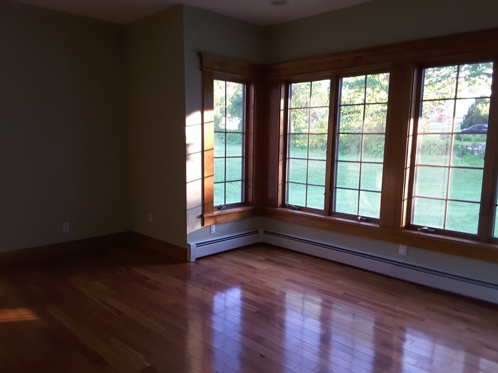 242 Hardwick Road New Braintree, MA 01531 - Photo 11 of 30
