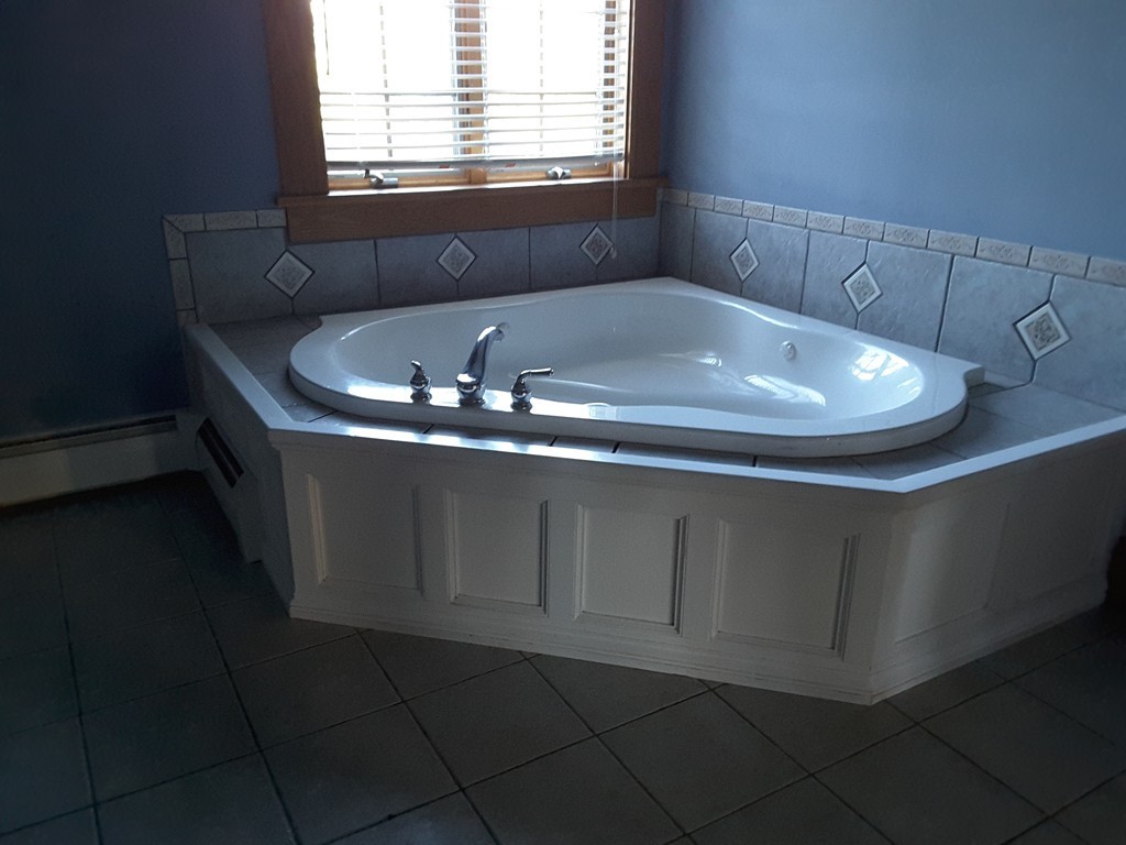 242 Hardwick Road New Braintree, MA 01531 - Photo 12 of 30