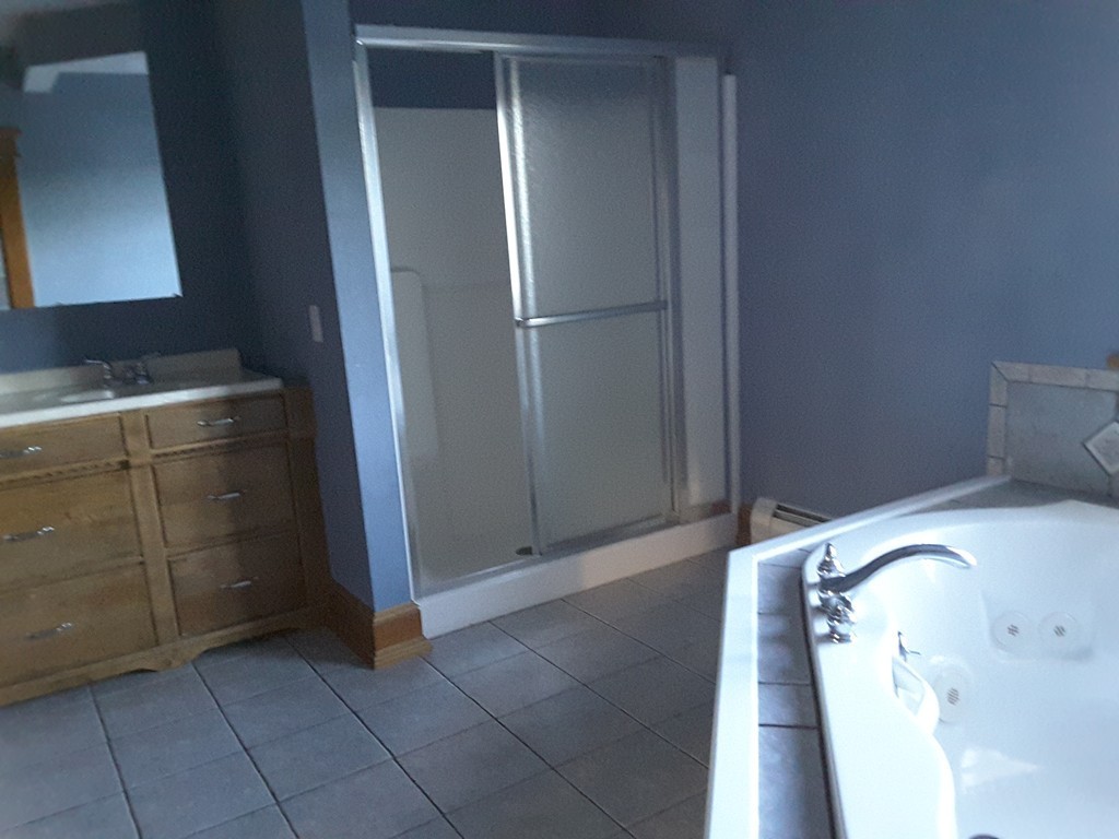 242 Hardwick Road New Braintree, MA 01531 - Photo 13 of 30