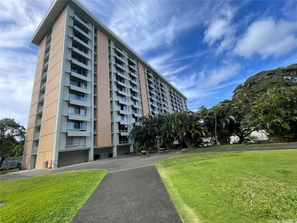 $1,700 | 1511 Nuuanu Avenue, Unit 235, Honolulu, HI 96817