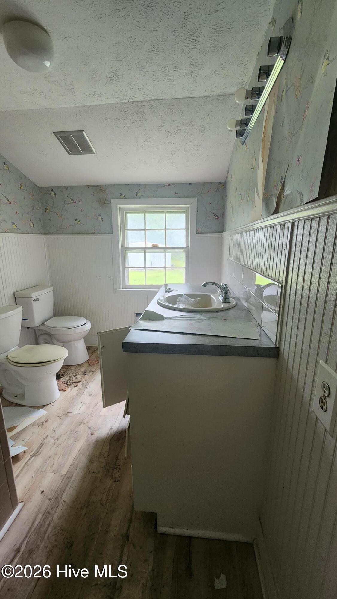 581 Hallsboro Road Clarkton, NC 28433 - Photo 15 of 16 Upstairs Bathroom