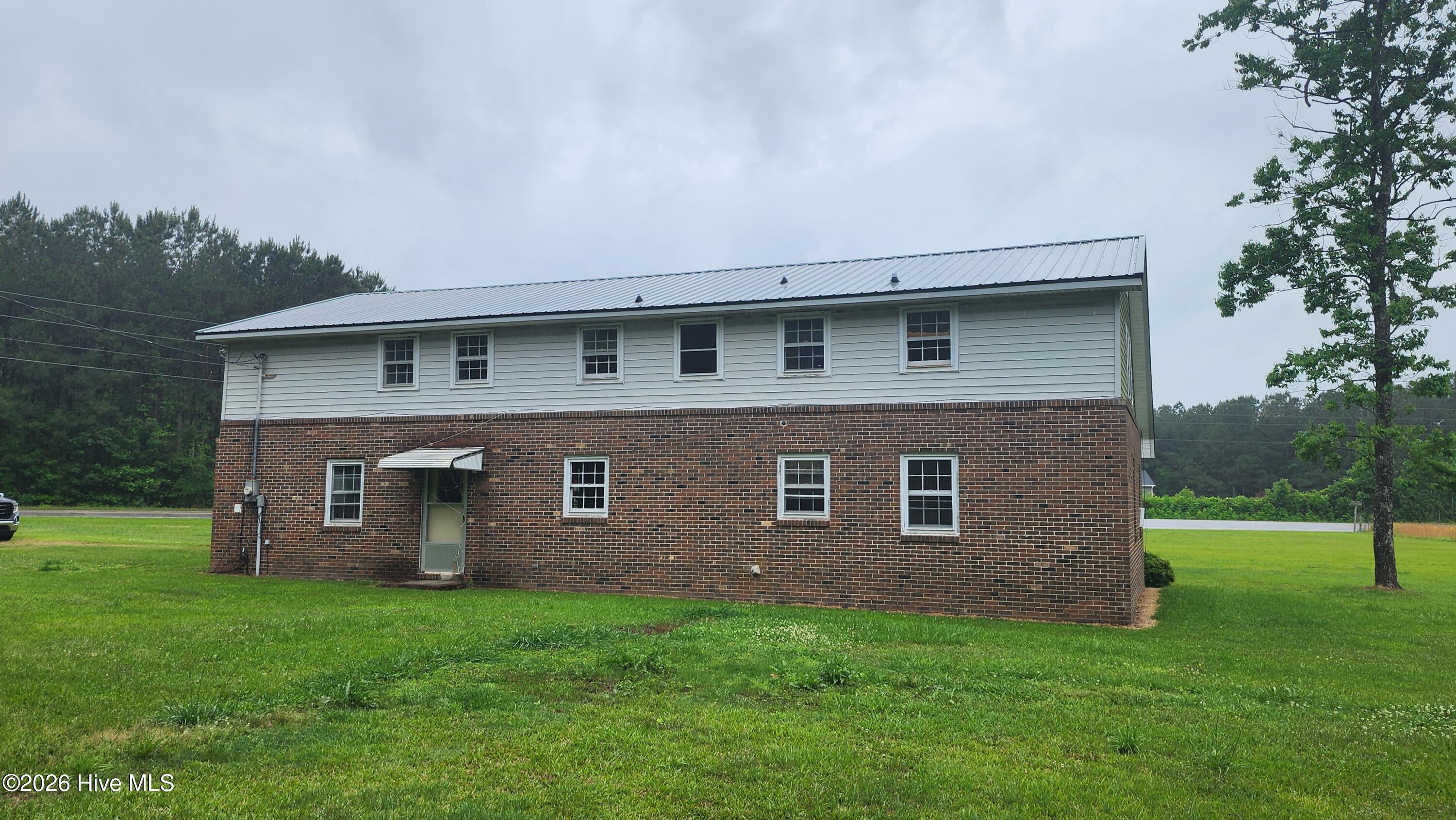 581 Hallsboro Road Clarkton, NC 28433 - Photo 16 of 16 Rear of home