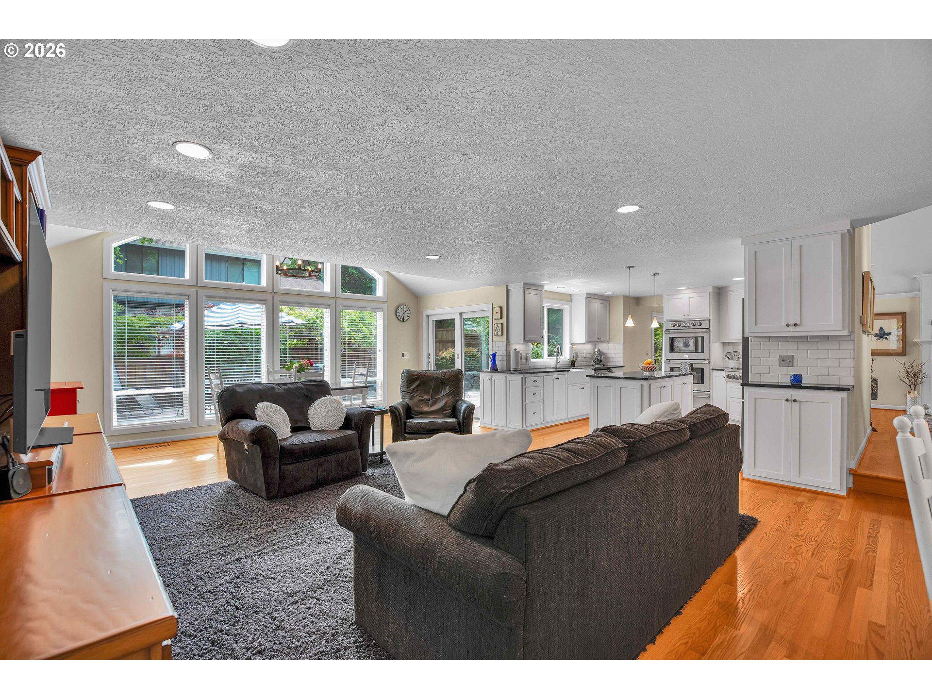3842 Southwest Coronado Street Portland, OR 97219 - Photo 28 of 48