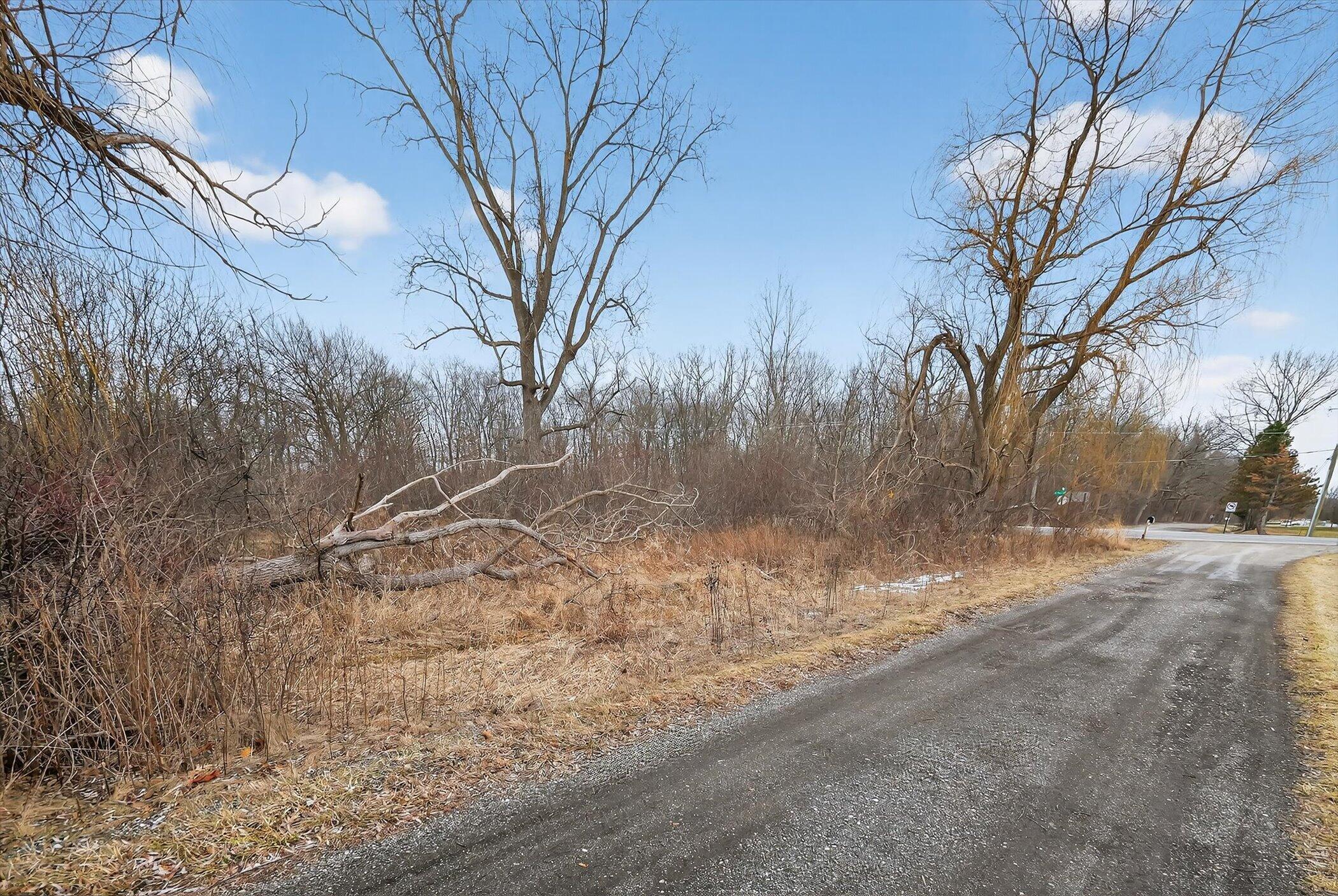 680 North Territorial Road West Ann Arbor, MI 48105 - Photo 8 of 25 07-680 N Territorial Rd W Ann Arbor-Wind
