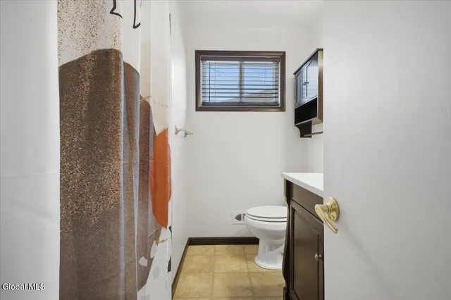 $329,900 | 1 Victor Drive, Guilderland, NY 12203