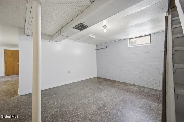 $329,900 | 1 Victor Drive, Guilderland, NY 12203