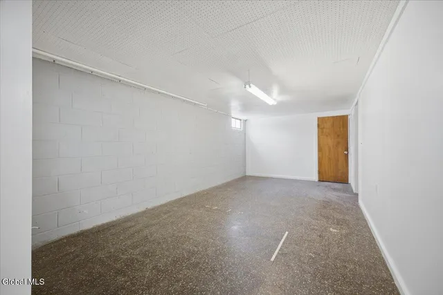 $329,900 | 1 Victor Drive, Guilderland, NY 12203