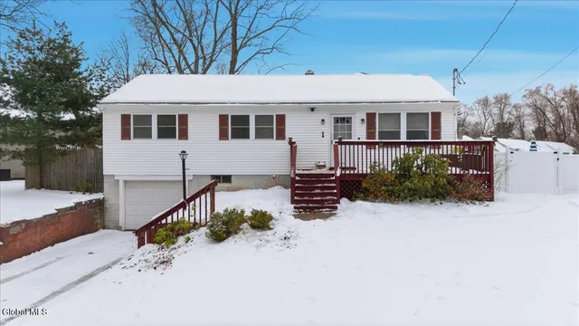$329,900 | 1 Victor Drive, Guilderland, NY 12203