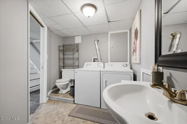 $329,900 | 1 Victor Drive, Guilderland, NY 12203