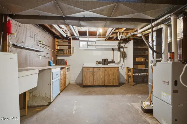 $329,900 | 1 Victor Drive, Guilderland, NY 12203