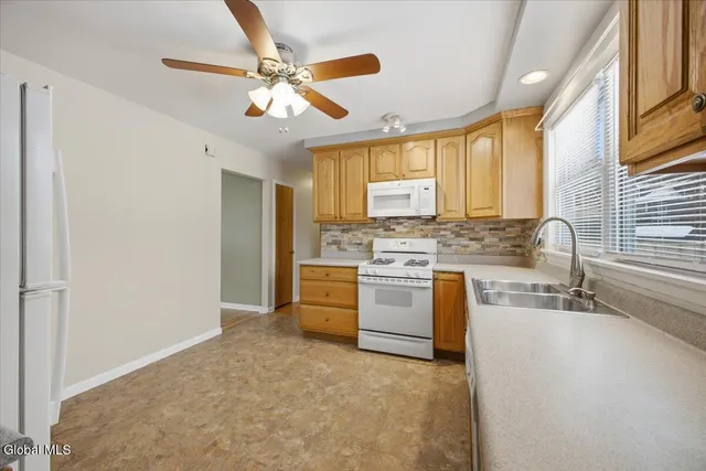 $329,900 | 1 Victor Drive, Guilderland, NY 12203