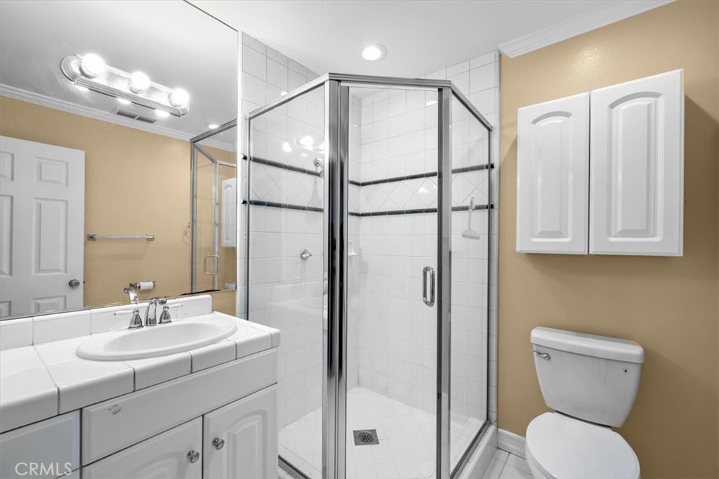 528 East 238th Place Carson, CA 90745 - Photo 8 of 75