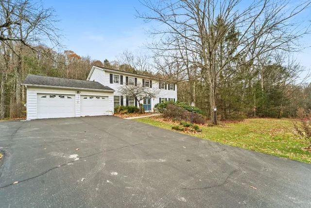 $299,000 | 2 Azalea Drive, Apalachin, NY 13732