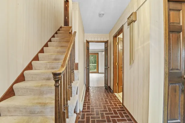 $299,000 | 2 Azalea Drive, Apalachin, NY 13732