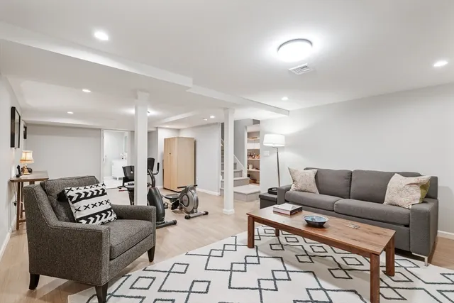 $2,495,000 | 80 Pine Ridge Road, Newton, MA 02468